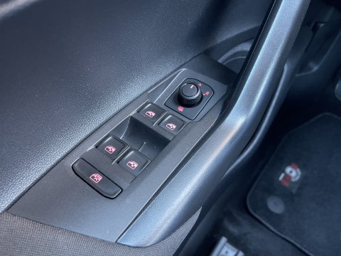 Volkswagen Polo 1.0 TSI Highline | Apple Carplay | Android Auto | Airconditioning | Lichtmetaal 15'' | Start & Stop |