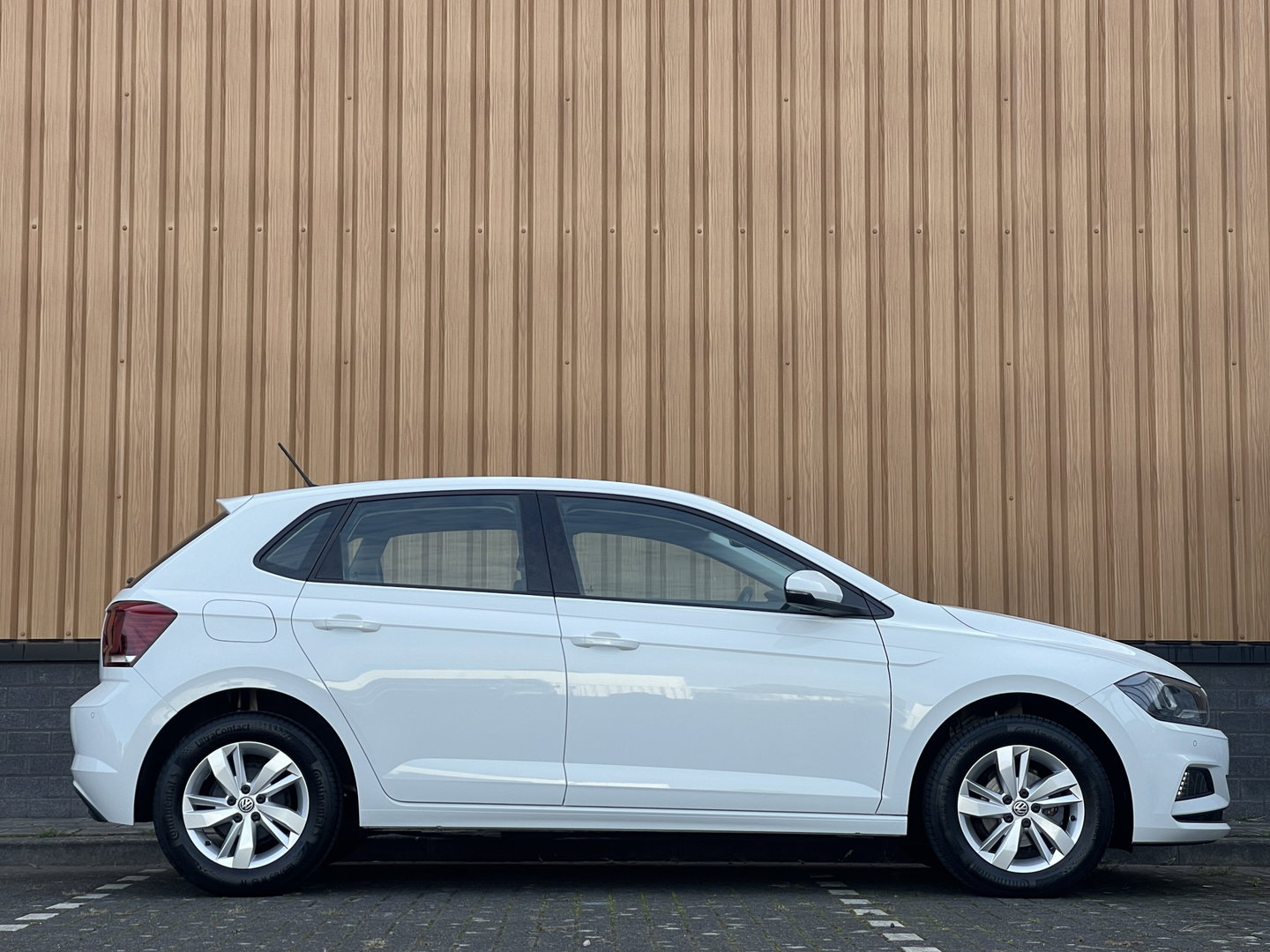 Volkswagen Polo 1.0 TSI Highline | Apple Carplay | Android Auto | Airconditioning | Lichtmetaal 15'' | Start & Stop |
