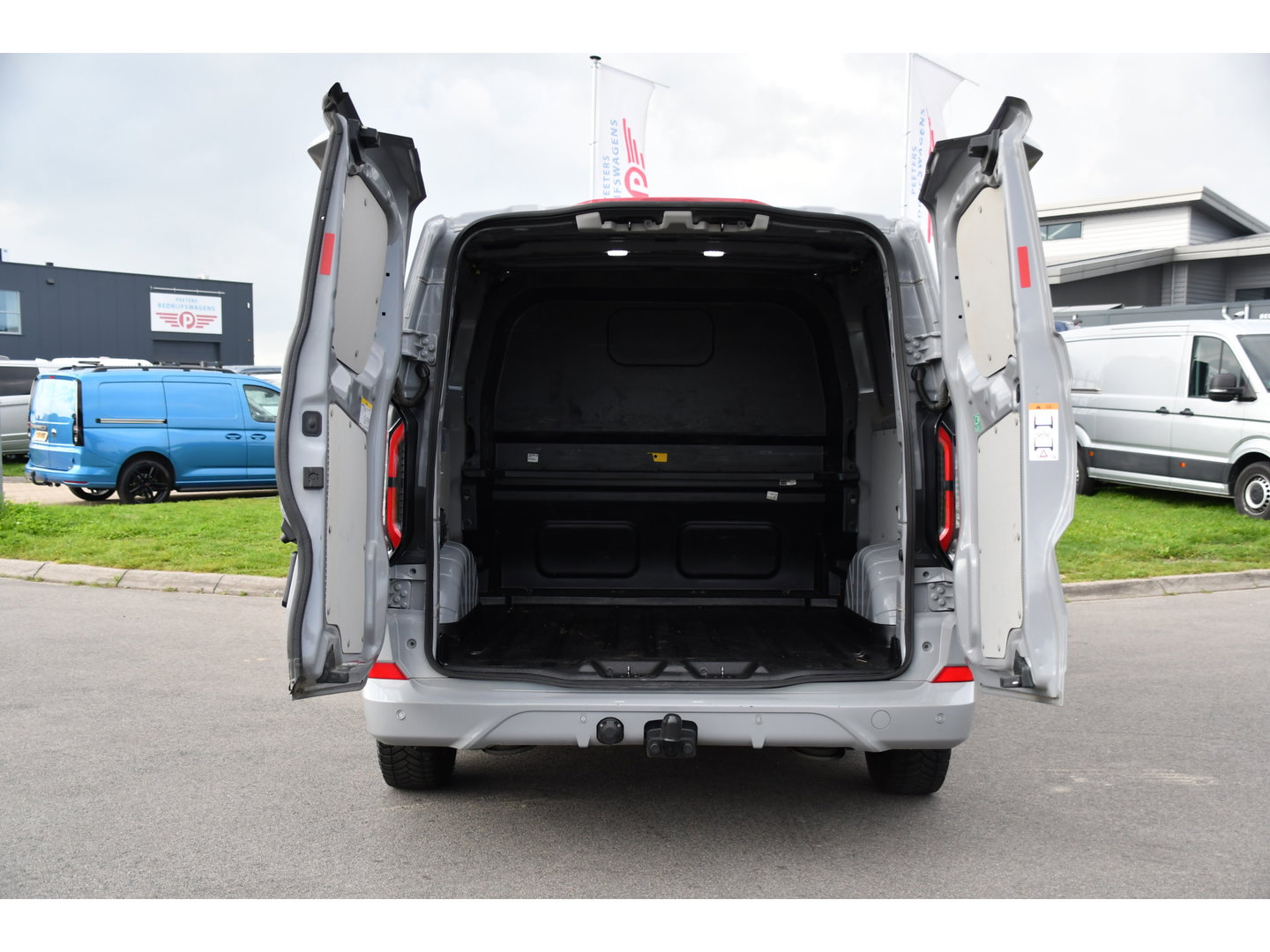Ford Transit Custom 320 2.0 TDCI L2H1 Sport DC 360 Camera, Adaptieve Cruise, Carplay, LED, 170pk, Elektrische stoel, Stuurverwarming, Stoelverwarming, Sensoren, Uniek!