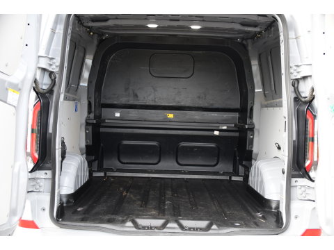Ford Transit Custom 320 2.0 TDCI L2H1 Sport DC 360 Camera, Adaptieve Cruise, Carplay, LED, 170pk, Elektrische stoel, Stuurverwarming, Stoelverwarming, Sensoren, Uniek!