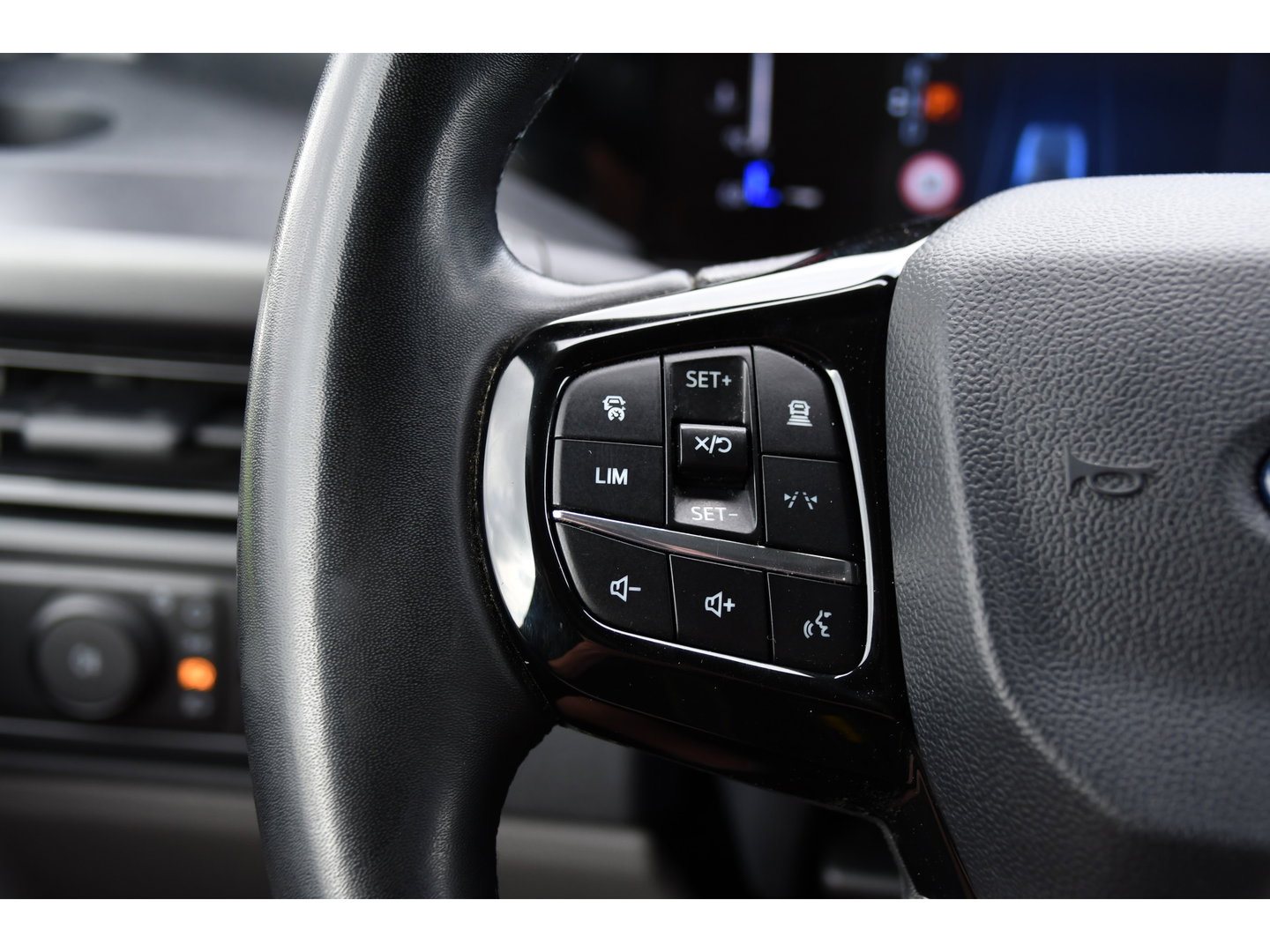 Ford Transit Custom 320 2.0 TDCI L2H1 Sport DC 360 Camera, Adaptieve Cruise, Carplay, LED, 170pk, Elektrische stoel, Stuurverwarming, Stoelverwarming, Sensoren, Uniek!