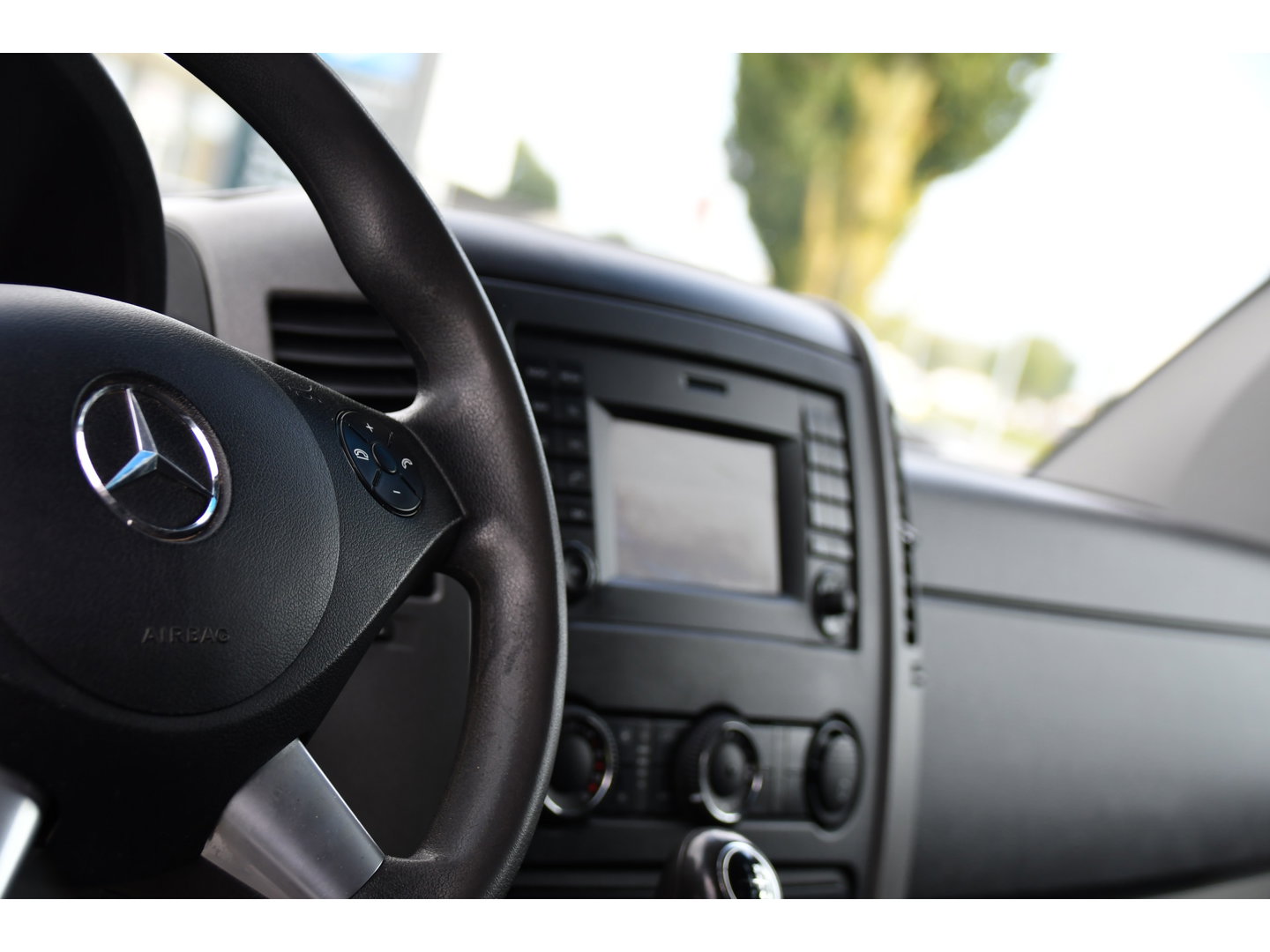 Mercedes-Benz Sprinter 316 2.2 L2H2 Black Edition Euro 6, 3500kg Trekhaak, 2 x Schuifdeur, Camera, Cruise, 164pk, Multimedia, Uniek!