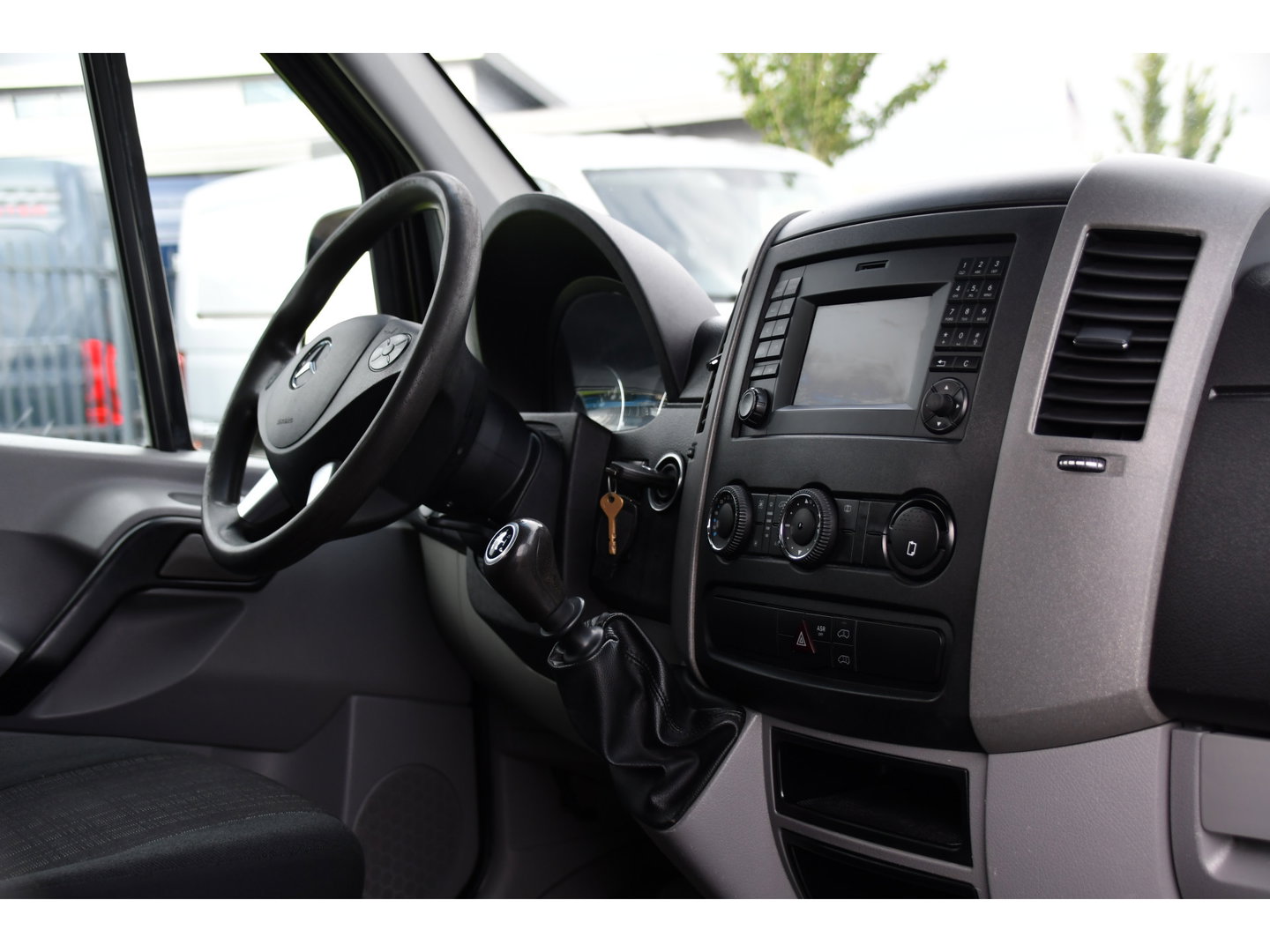 Mercedes-Benz Sprinter 316 2.2 L2H2 Black Edition Euro 6, 3500kg Trekhaak, 2 x Schuifdeur, Camera, Cruise, 164pk, Multimedia, Uniek!