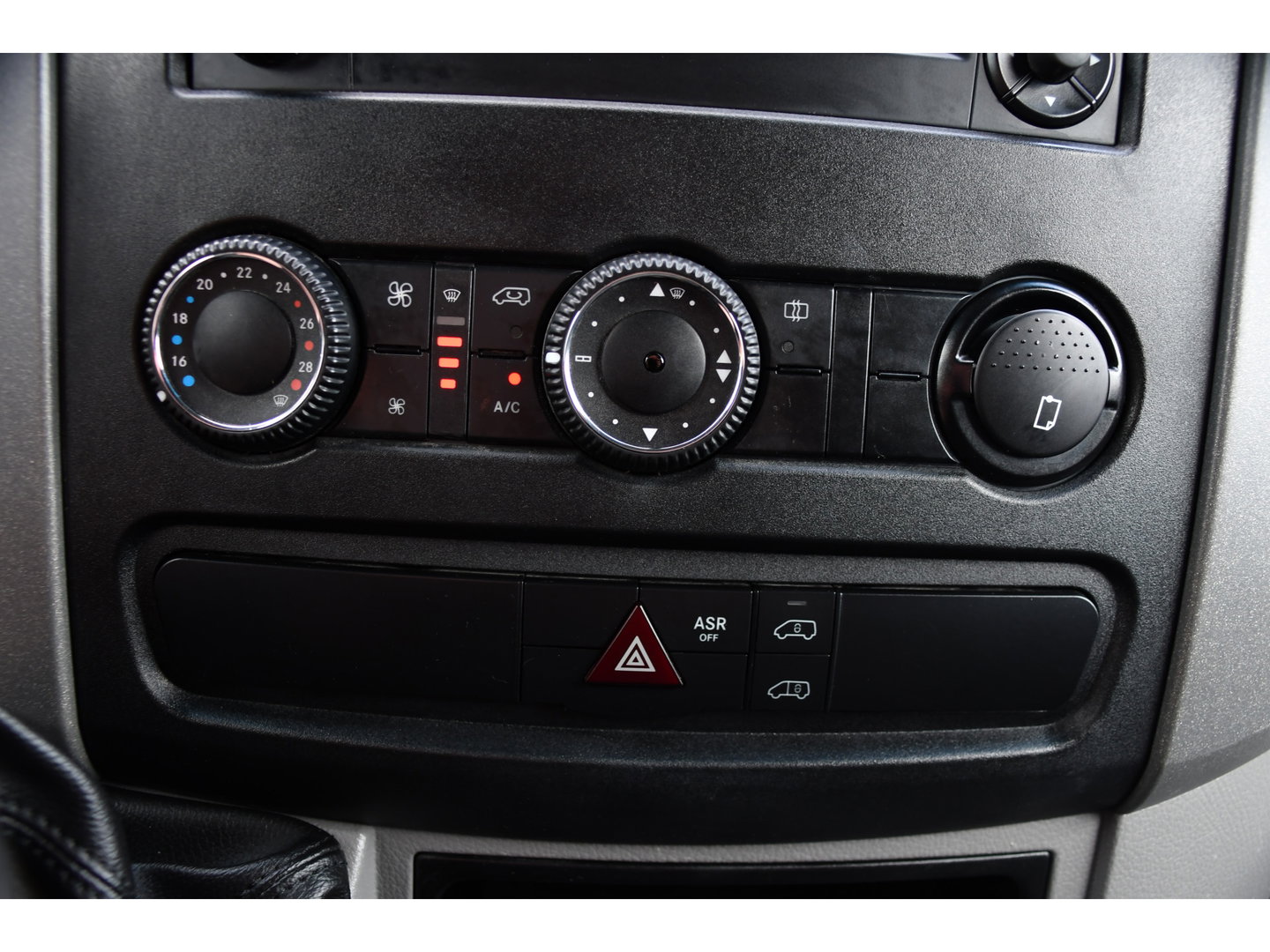 Mercedes-Benz Sprinter 316 2.2 L2H2 Black Edition Euro 6, 3500kg Trekhaak, 2 x Schuifdeur, Camera, Cruise, 164pk, Multimedia, Uniek!