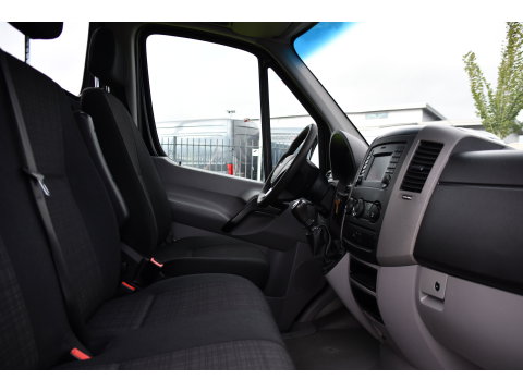 Mercedes-Benz Sprinter 316 2.2 L2H2 Black Edition Euro 6, 3500kg Trekhaak, 2 x Schuifdeur, Camera, Cruise, 164pk, Multimedia, Uniek!