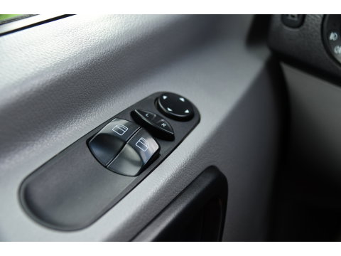 Mercedes-Benz Sprinter 316 2.2 L2H2 Black Edition Euro 6, 3500kg Trekhaak, 2 x Schuifdeur, Camera, Cruise, 164pk, Multimedia, Uniek!