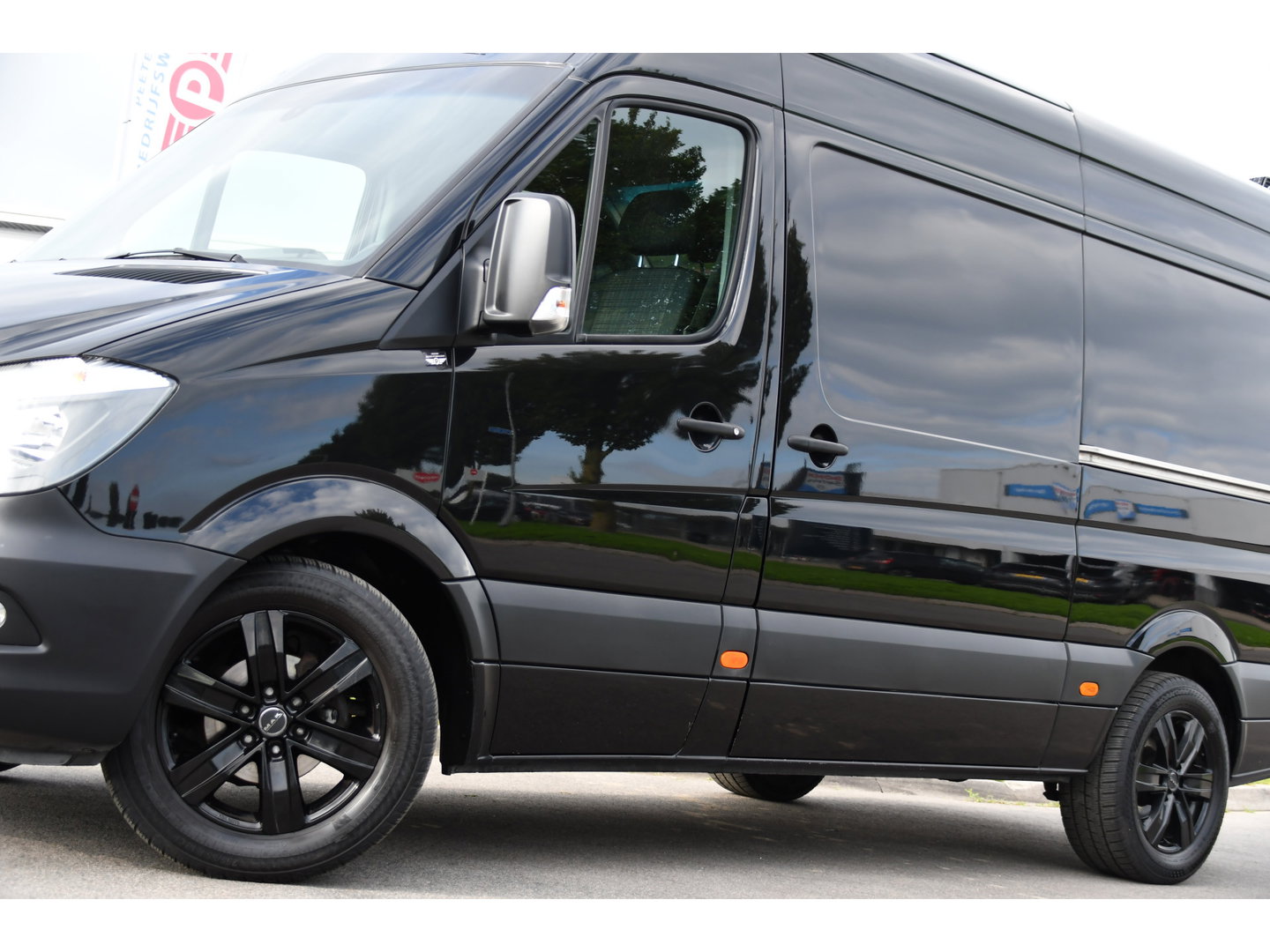 Mercedes-Benz Sprinter 316 2.2 L2H2 Black Edition Euro 6, 3500kg Trekhaak, 2 x Schuifdeur, Camera, Cruise, 164pk, Multimedia, Uniek!