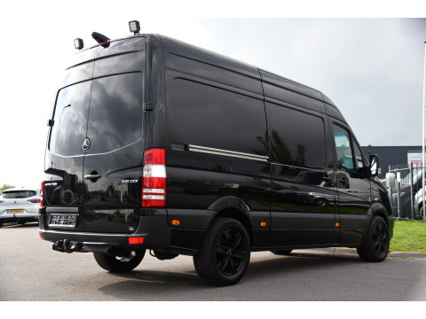 Mercedes-Benz Sprinter 316 2.2 L2H2 Black Edition Euro 6, 3500kg Trekhaak, 2 x Schuifdeur, Camera, Cruise, 164pk, Multimedia, Uniek!