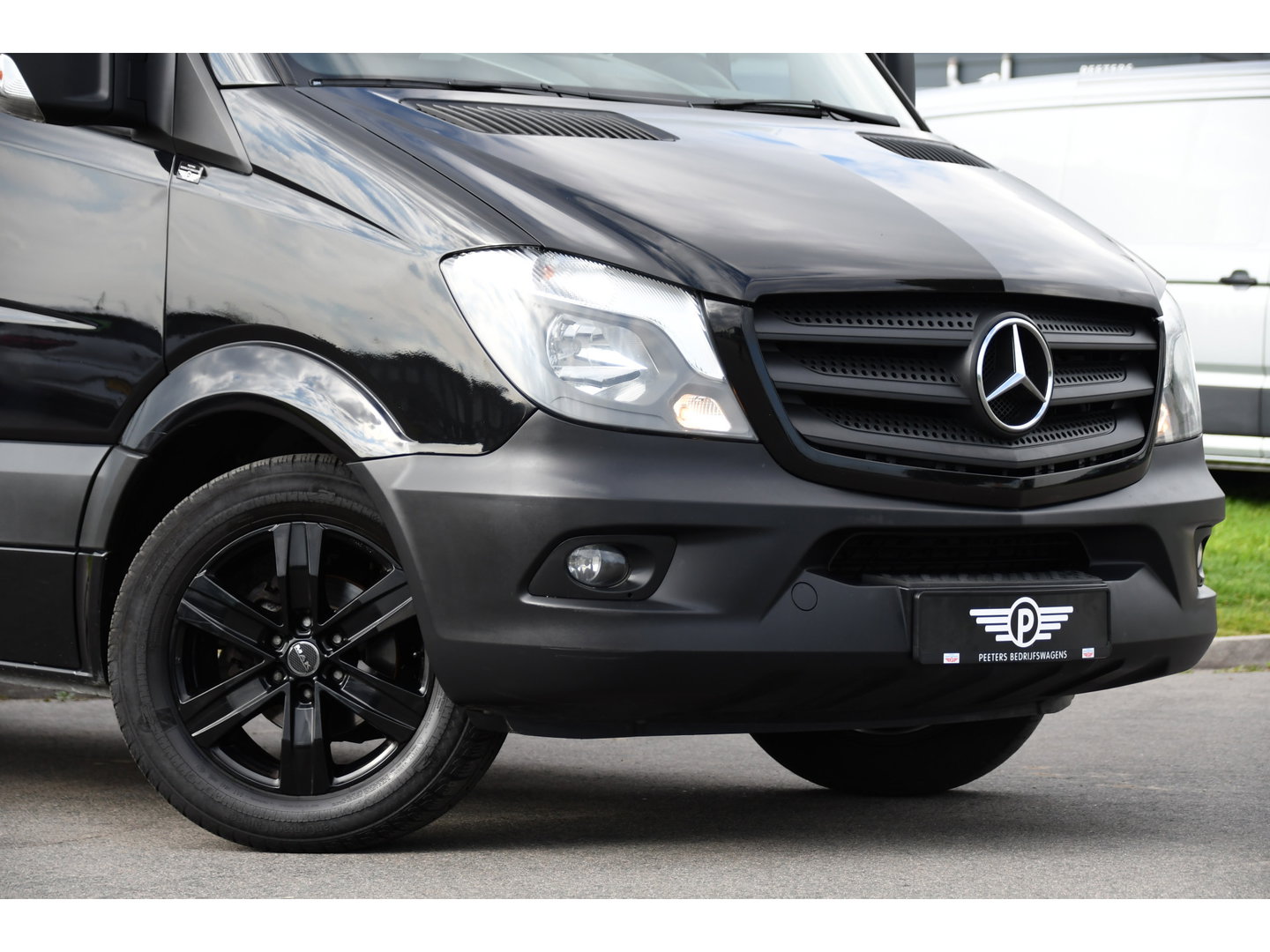 Mercedes-Benz Sprinter 316 2.2 L2H2 Black Edition Euro 6, 3500kg Trekhaak, 2 x Schuifdeur, Camera, Cruise, 164pk, Multimedia, Uniek!