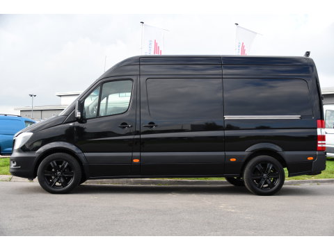 Mercedes-Benz Sprinter 316 2.2 L2H2 Black Edition Euro 6, 3500kg Trekhaak, 2 x Schuifdeur, Camera, Cruise, 164pk, Multimedia, Uniek!