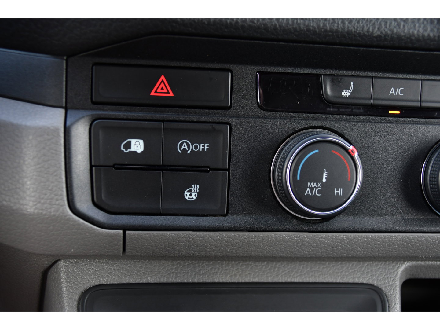 MAN TGE 3.180 35 2.0 L3H3 4x4 PB Edition Camera, Cruise, Carplay, LED, 177pk, Stoelverwarming, Leder, Geveerde stoel, Trekhaak, Automaat, Uniek!