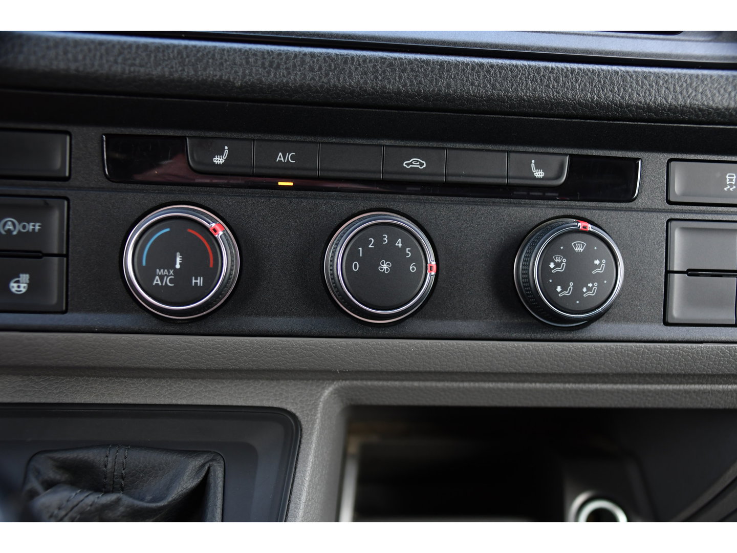 MAN TGE 3.180 35 2.0 L3H3 4x4 PB Edition Camera, Cruise, Carplay, LED, 177pk, Stoelverwarming, Leder, Geveerde stoel, Trekhaak, Automaat, Uniek!