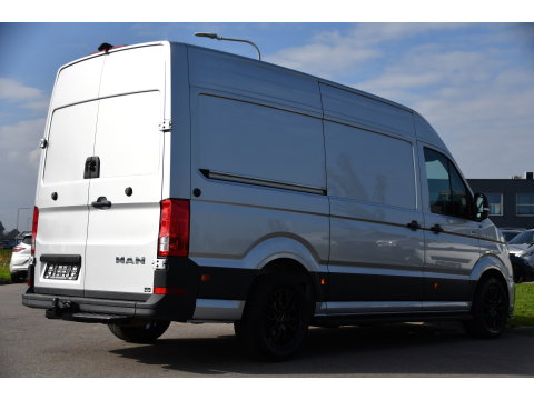 MAN TGE 3.180 35 2.0 L3H3 4x4 PB Edition Camera, Cruise, Carplay, LED, 177pk, Stoelverwarming, Leder, Geveerde stoel, Trekhaak, Automaat, Uniek!