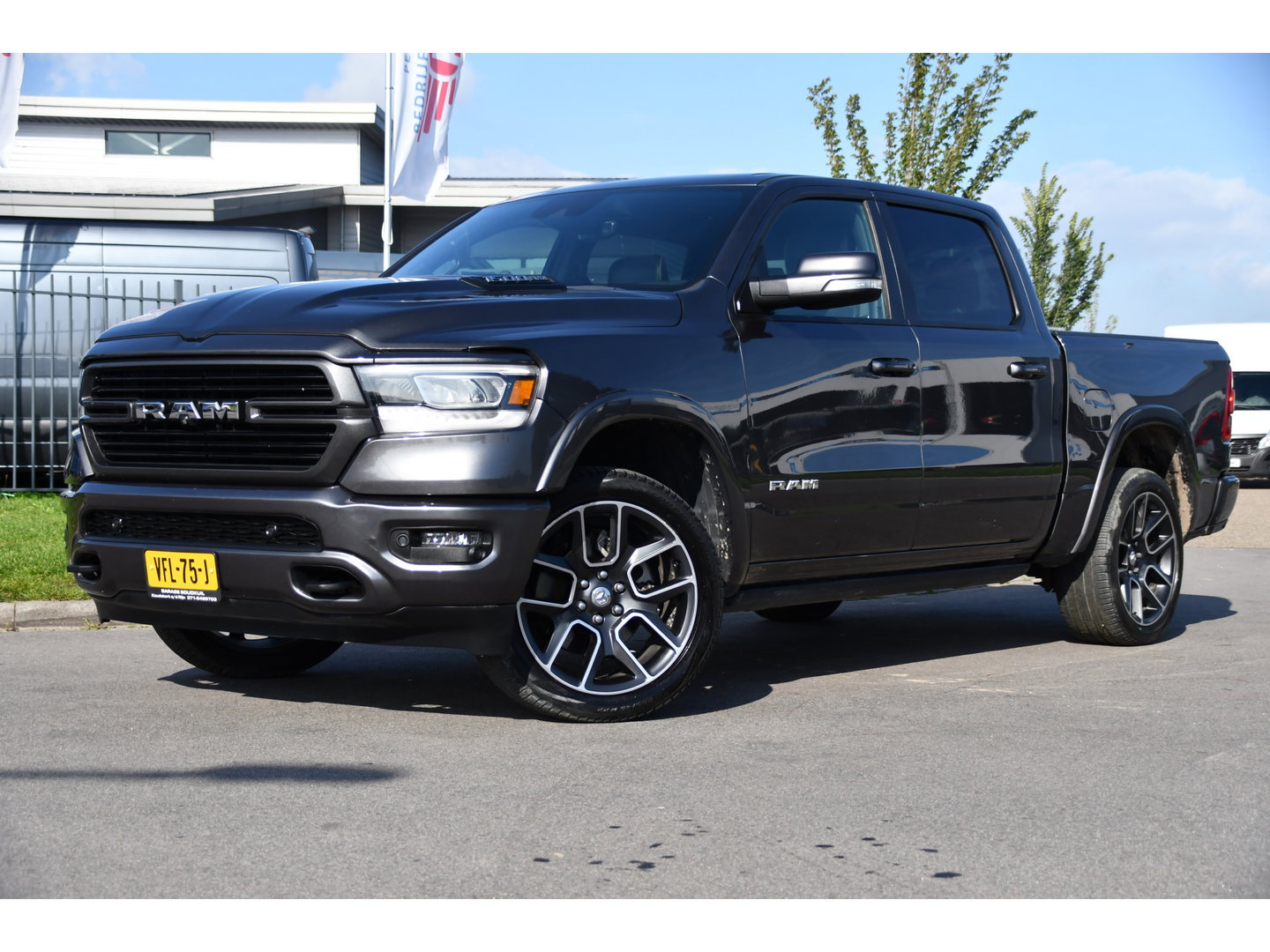 Dodge Ram 1500 5.7 V8 4x4 Crew Cab 5'7 Laramie Adaptieve Cruise, 360 Camera, PANO, Carplay, Luchtvering, LED, Leder, 3500kg Trekhaak, Stoelverwarming, Uniek!