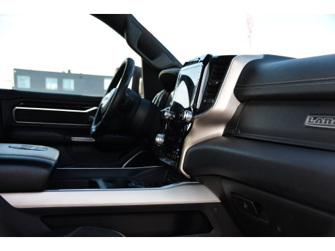 Dodge Ram 1500 5.7 V8 4x4 Crew Cab 5'7 Laramie Adaptieve Cruise, 360 Camera, PANO, Carplay, Luchtvering, LED, Leder, 3500kg Trekhaak, Stoelverwarming, Uniek!