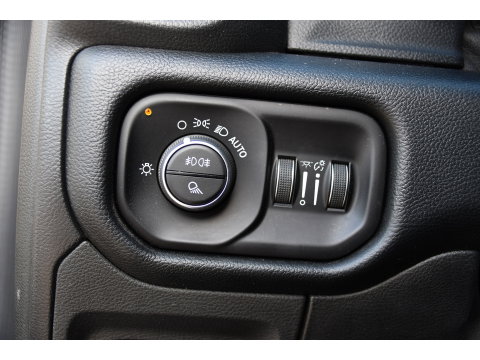 Dodge Ram 1500 5.7 V8 4x4 Crew Cab 5'7 Laramie Adaptieve Cruise, 360 Camera, PANO, Carplay, Luchtvering, LED, Leder, 3500kg Trekhaak, Stoelverwarming, Uniek!
