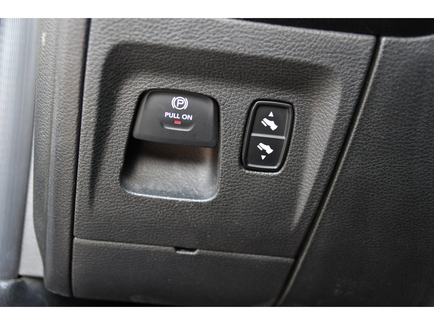 Dodge Ram 1500 5.7 V8 4x4 Crew Cab 5'7 Laramie Adaptieve Cruise, 360 Camera, PANO, Carplay, Luchtvering, LED, Leder, 3500kg Trekhaak, Stoelverwarming, Uniek!