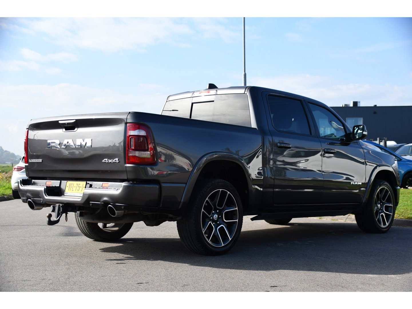 Dodge Ram 1500 5.7 V8 4x4 Crew Cab 5'7 Laramie Adaptieve Cruise, 360 Camera, PANO, Carplay, Luchtvering, LED, Leder, 3500kg Trekhaak, Stoelverwarming, Uniek!
