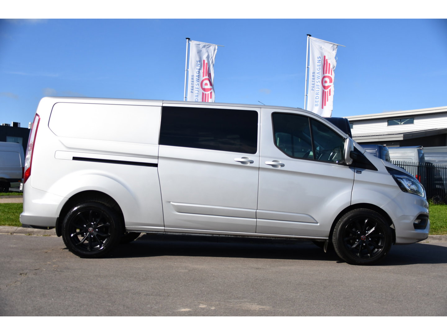 Ford Transit Custom 300 2.0 TDCI L2H1 Limited PB Edition Camera, Cruise, Carplay, LED, 2 x Schuifdeur, NAVI, Trekhaak, Stoelverwarming, Automaat, Uniek!