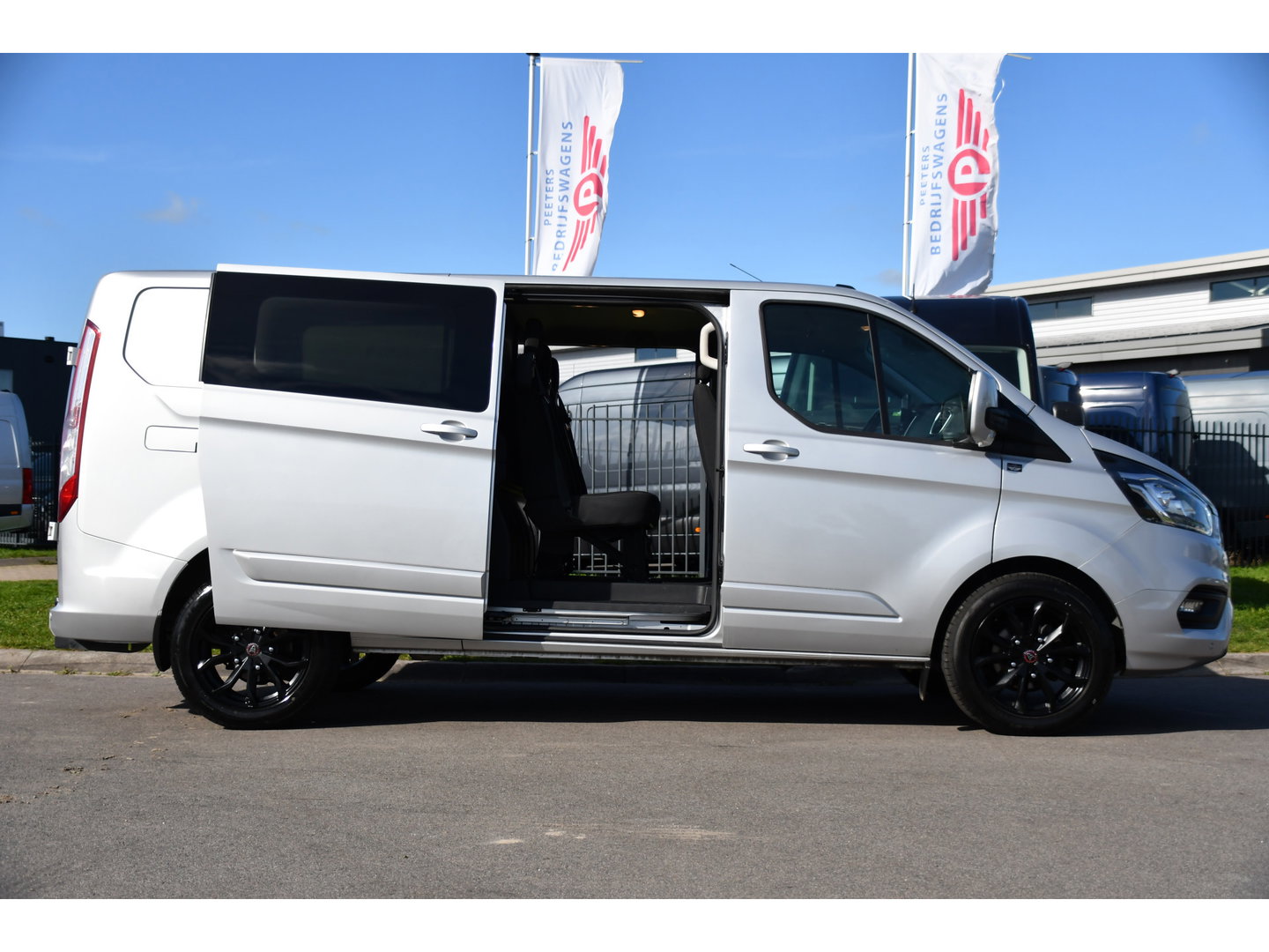 Ford Transit Custom 300 2.0 TDCI L2H1 Limited PB Edition Camera, Cruise, Carplay, LED, 2 x Schuifdeur, NAVI, Trekhaak, Stoelverwarming, Automaat, Uniek!