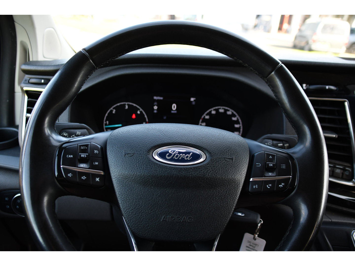 Ford Transit Custom 300 2.0 TDCI L2H1 Limited PB Edition Camera, Cruise, Carplay, LED, 2 x Schuifdeur, NAVI, Trekhaak, Stoelverwarming, Automaat, Uniek!