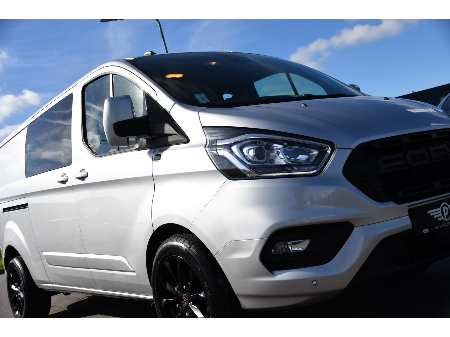 Ford Transit Custom 300 2.0 TDCI L2H1 Limited PB Edition Camera, Cruise, Carplay, LED, 2 x Schuifdeur, NAVI, Trekhaak, Stoelverwarming, Automaat, Uniek!