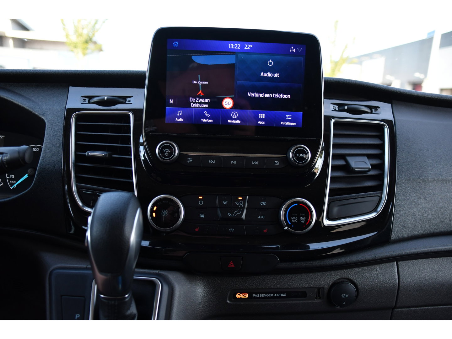 Ford Transit Custom 300 2.0 TDCI L2H1 Limited PB Edition Camera, Cruise, Carplay, LED, 2 x Schuifdeur, NAVI, Trekhaak, Stoelverwarming, Automaat, Uniek!