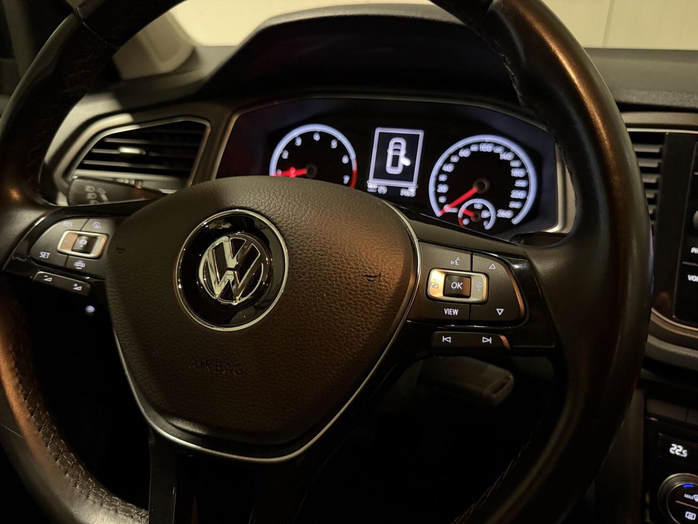 Volkswagen T-Roc 1.0 TSI Style Carplay Cruise Trekhaak NAP