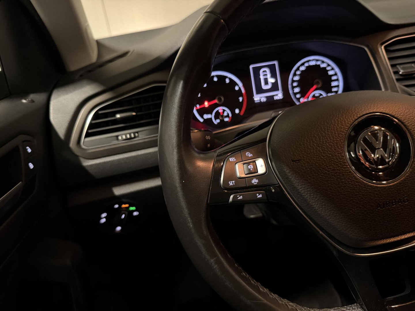 Volkswagen T-Roc 1.0 TSI Style Carplay Cruise Trekhaak NAP