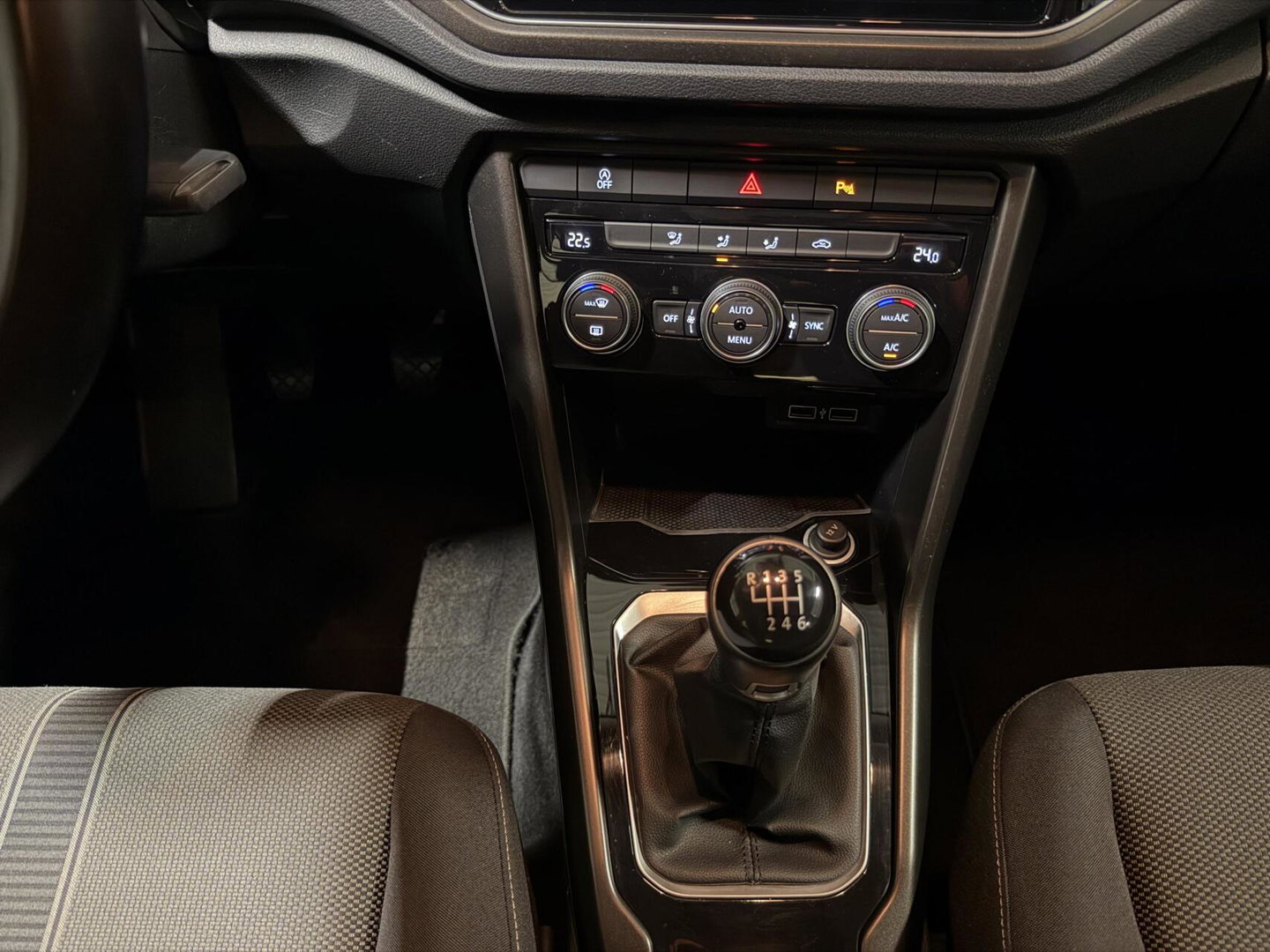 Volkswagen T-Roc 1.0 TSI Style Carplay Cruise Trekhaak NAP