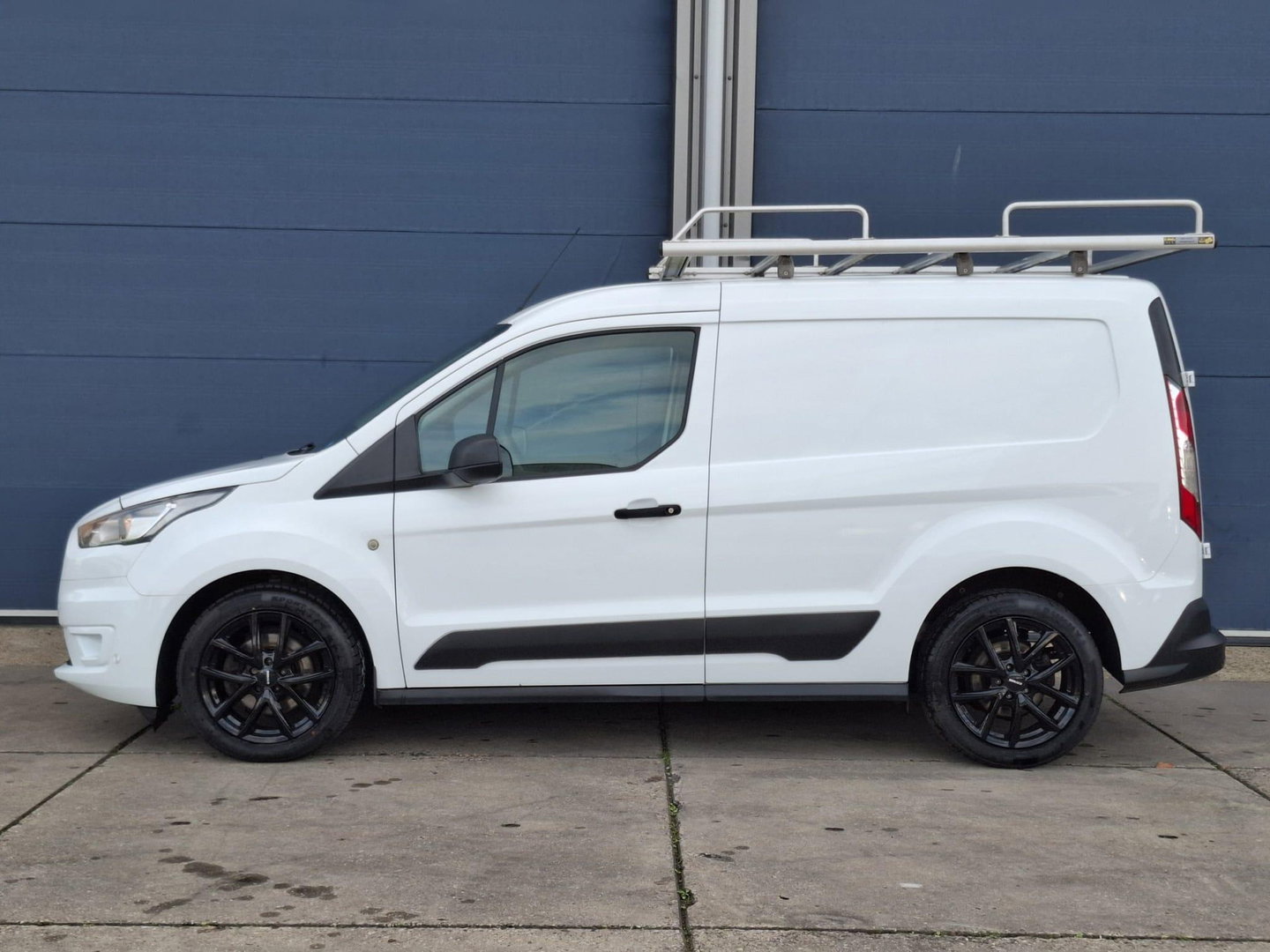 Ford Transit Connect 1.0 Ecoboost L1 Trend BENZINE / CAMERA / 3 ZITS / IMPERIAL / TREKHAAK
