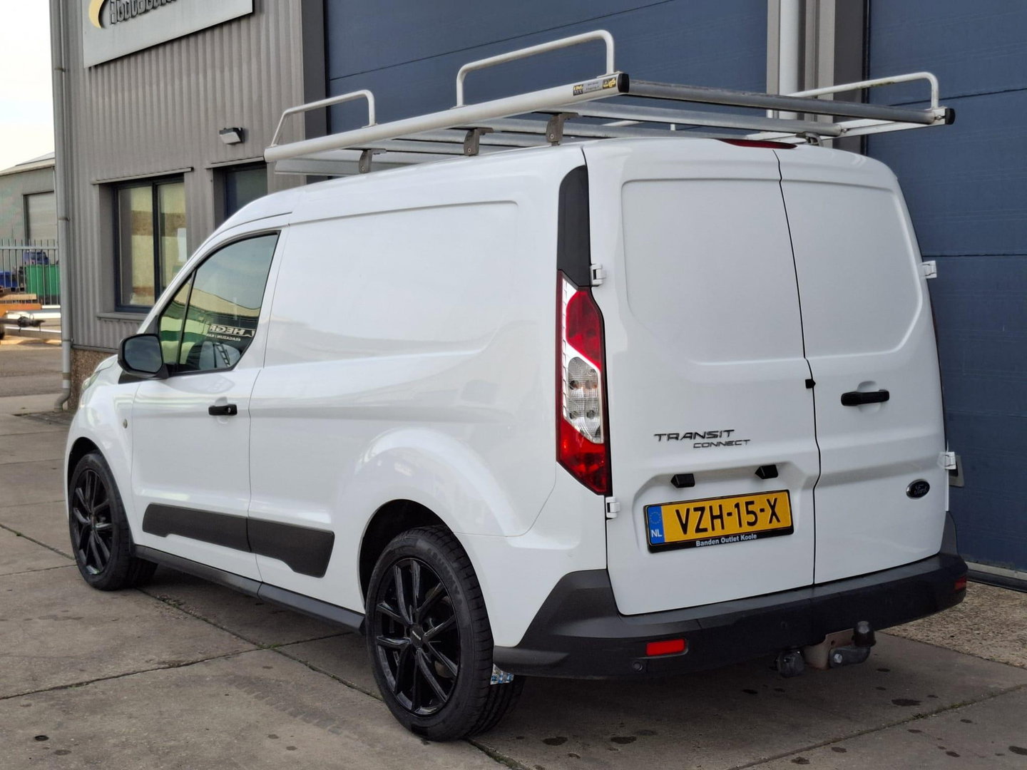 Ford Transit Connect 1.0 Ecoboost L1 Trend BENZINE / CAMERA / 3 ZITS / IMPERIAL / TREKHAAK
