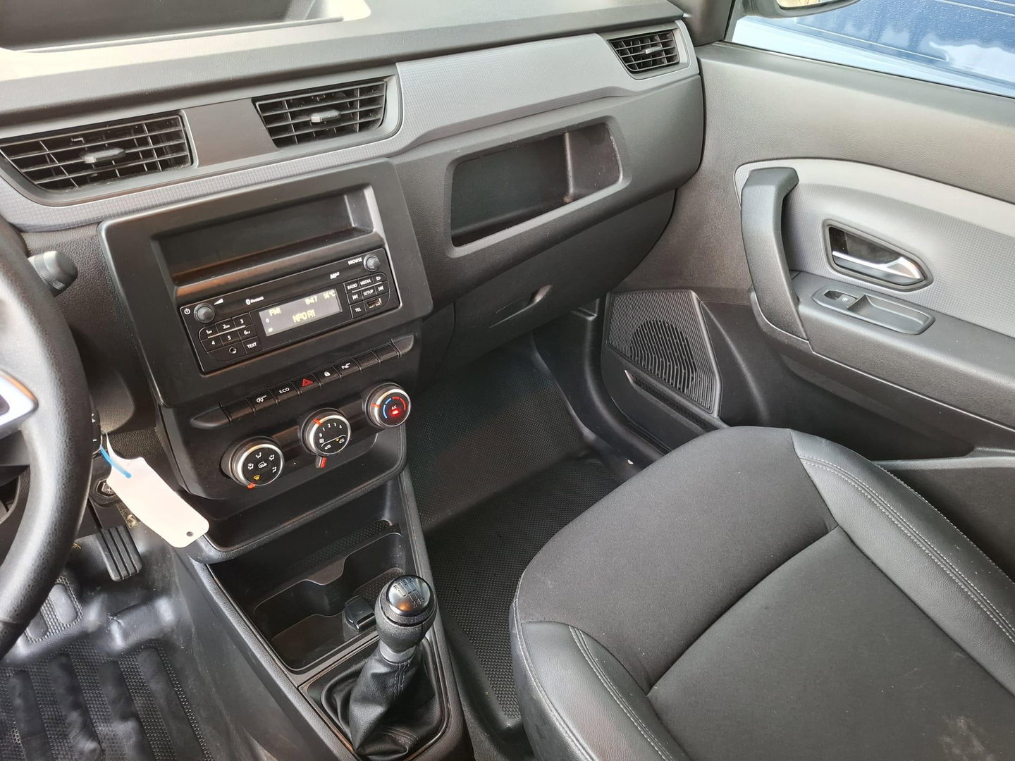 Renault Express 1.5 dCi 75 Comfort AIRCO / CRUISE CONTROLE / EURO 6 / TREKHAAK