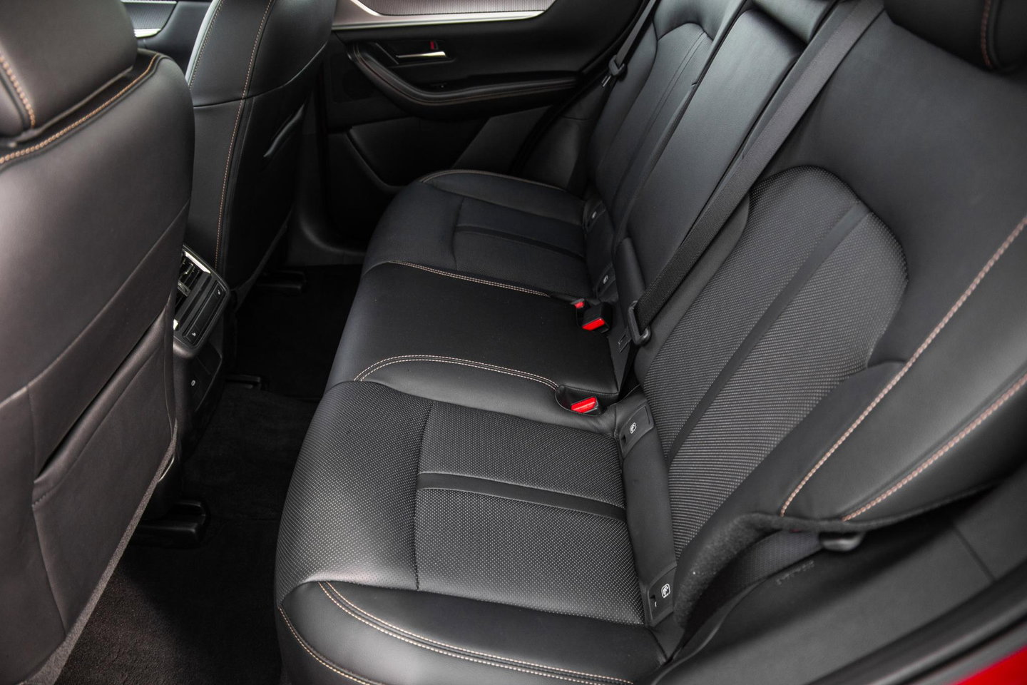 Mazda CX-60 2.5 e-SkyActiv PHEV Homura / STOELVERWARMING + KOELING / CARPLAY / ADAPTIVE CRUISE