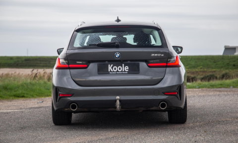 BMW 3 Serie Touring 320e LED / DEALER ONDERHOUDEN / CAMERA / CARPLAY / TREKHAAK
