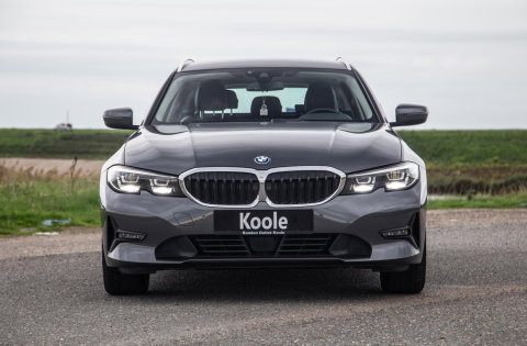 BMW 3 Serie Touring 320e LED / DEALER ONDERHOUDEN / CAMERA / CARPLAY / TREKHAAK