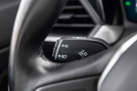 BMW 3 Serie Touring 320e LED / DEALER ONDERHOUDEN / CAMERA / CARPLAY / TREKHAAK