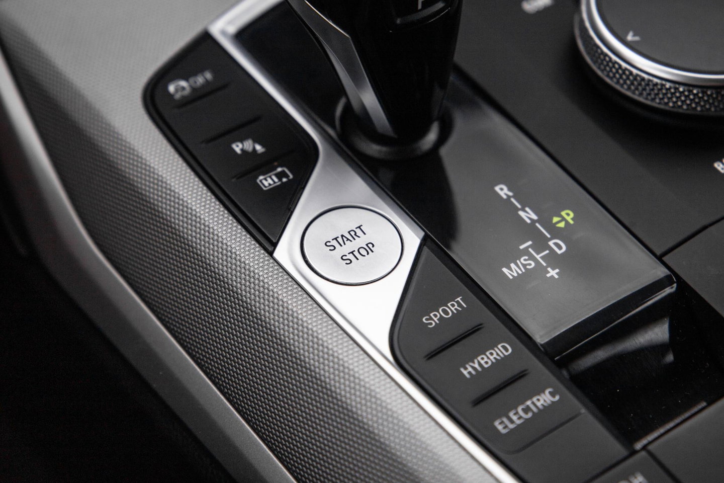 BMW 3 Serie Touring 320e LED / DEALER ONDERHOUDEN / CAMERA / CARPLAY / TREKHAAK