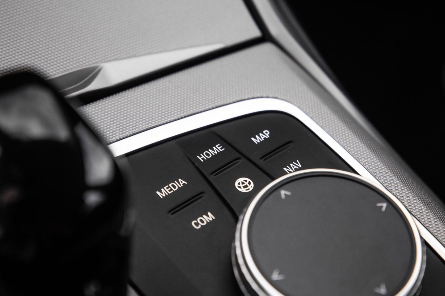 BMW 3 Serie Touring 320e LED / DEALER ONDERHOUDEN / CAMERA / CARPLAY / TREKHAAK