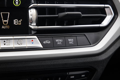 BMW 3 Serie Touring 320e LED / DEALER ONDERHOUDEN / CAMERA / CARPLAY / TREKHAAK