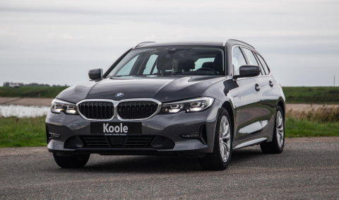 BMW 3 Serie Touring 320e LED / DEALER ONDERHOUDEN / CAMERA / CARPLAY / TREKHAAK