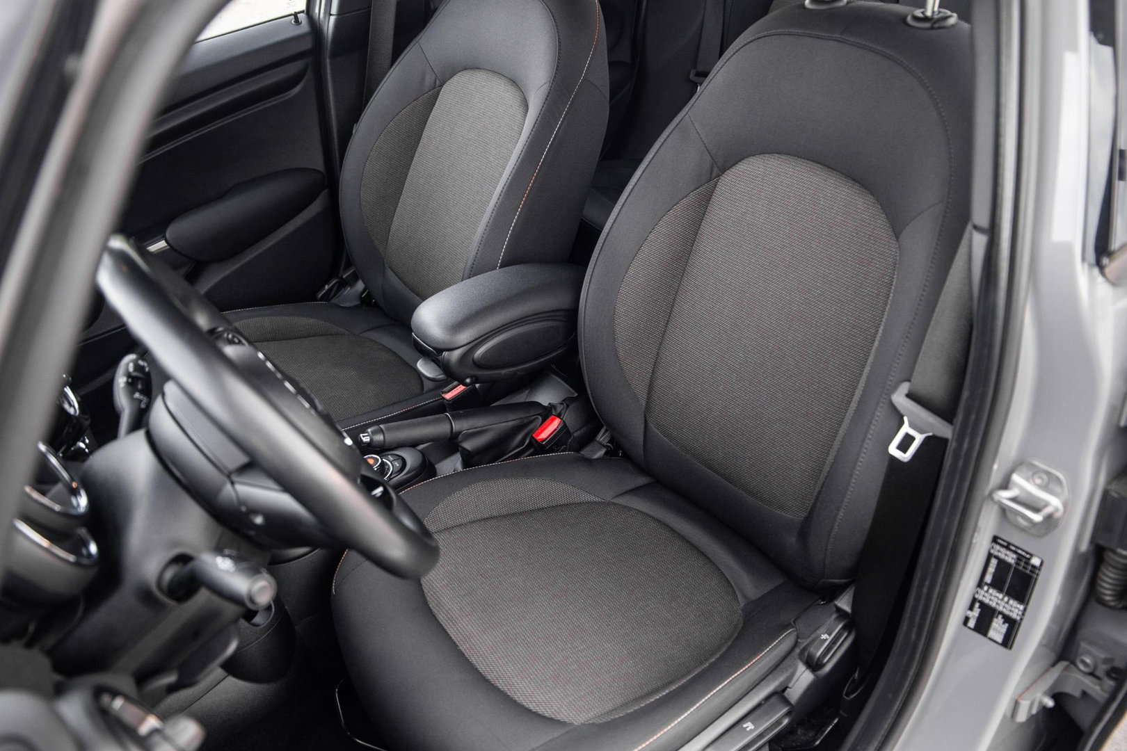 MINI 5-Deurs 1.5 One Chili AIRCO / 5 DEURS / GREY / PERFECT ONDERHOUDEN / BENZINE