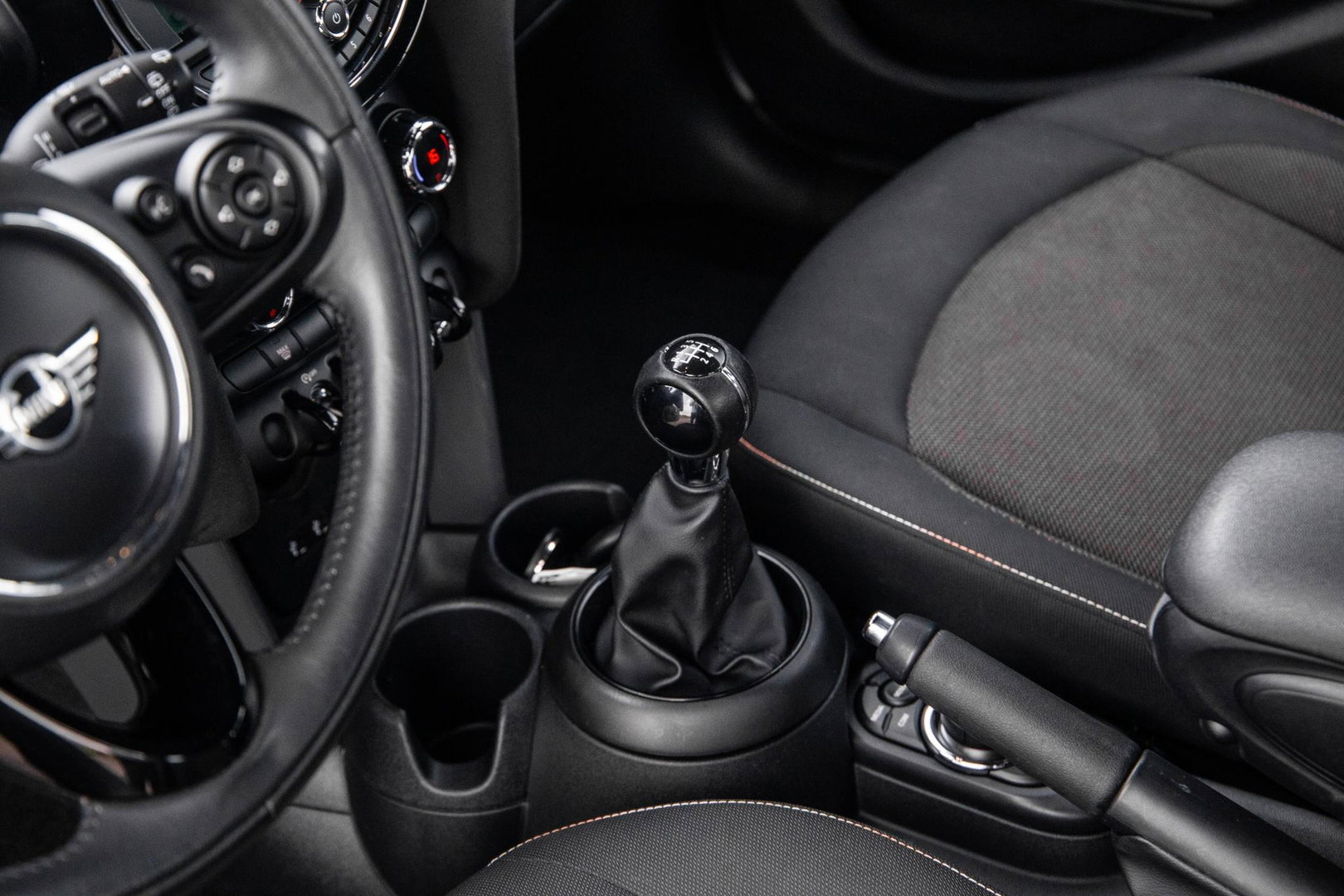MINI 5-Deurs 1.5 One Chili AIRCO / 5 DEURS / GREY / PERFECT ONDERHOUDEN / BENZINE