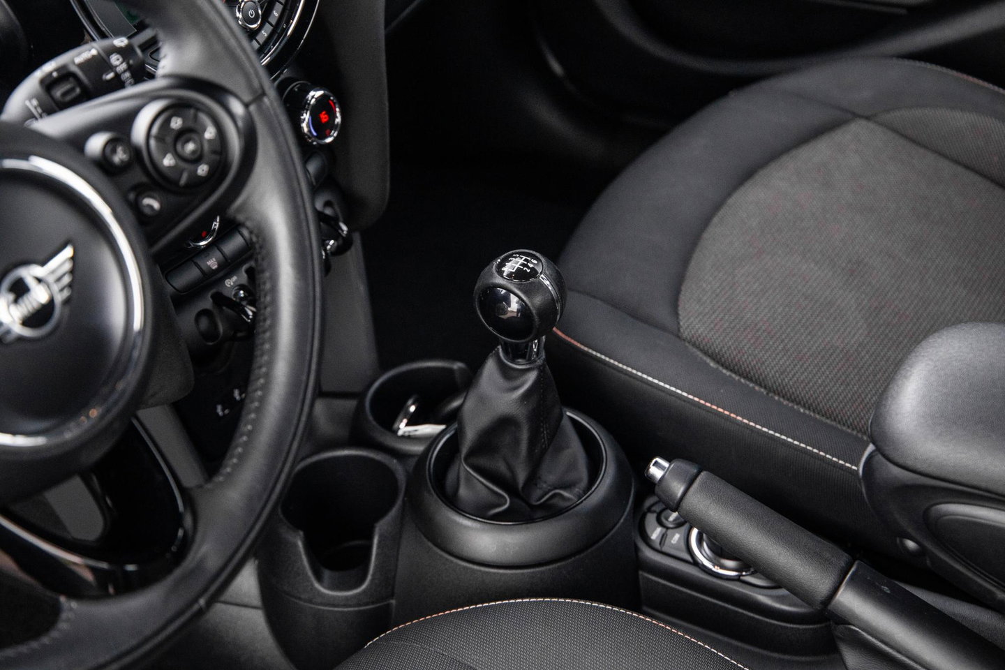 MINI 5-Deurs 1.5 One Chili AIRCO / 5 DEURS / GREY / PERFECT ONDERHOUDEN / BENZINE