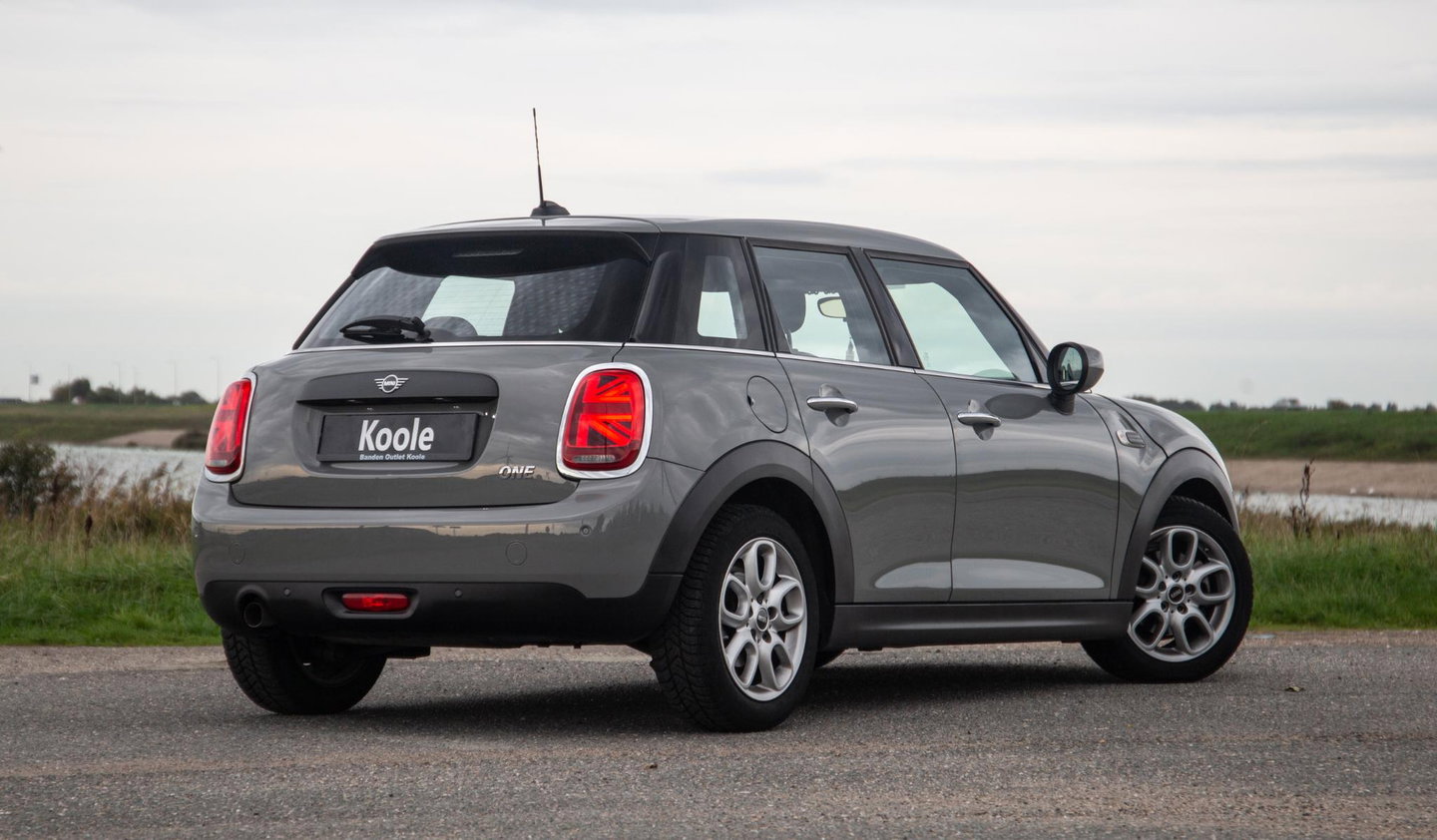 MINI 5-Deurs 1.5 One Chili AIRCO / 5 DEURS / GREY / PERFECT ONDERHOUDEN / BENZINE