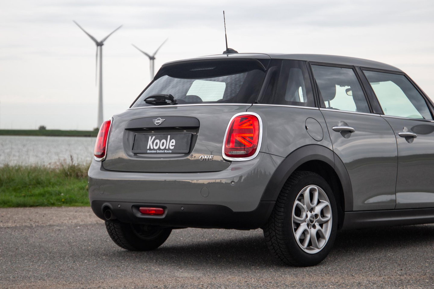MINI 5-Deurs 1.5 One Chili AIRCO / 5 DEURS / GREY / PERFECT ONDERHOUDEN / BENZINE