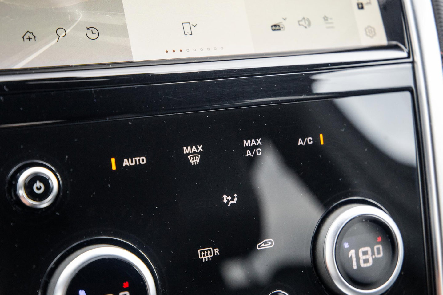 Land Rover Discovery Sport P300e 1.5 SE R-DYNAMIC / CARPLAY / LEER / DEALER ONDERHOUDEN / CAMERA