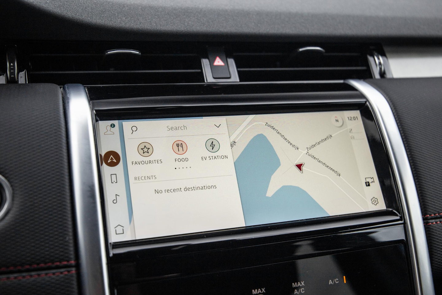 Land Rover Discovery Sport P300e 1.5 SE R-DYNAMIC / CARPLAY / LEER / DEALER ONDERHOUDEN / CAMERA