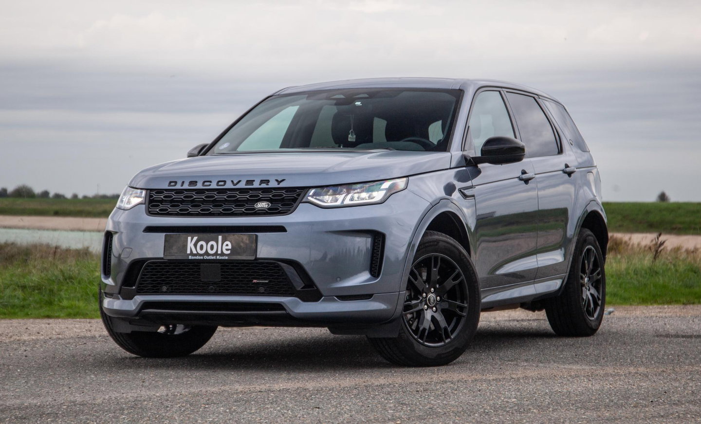 Land Rover Discovery Sport P300e 1.5 SE R-DYNAMIC / CARPLAY / LEER / DEALER ONDERHOUDEN / CAMERA