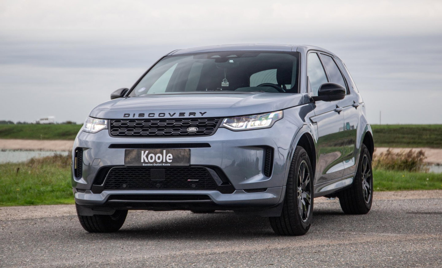Land Rover Discovery Sport P300e 1.5 SE R-DYNAMIC / CARPLAY / LEER / DEALER ONDERHOUDEN / CAMERA